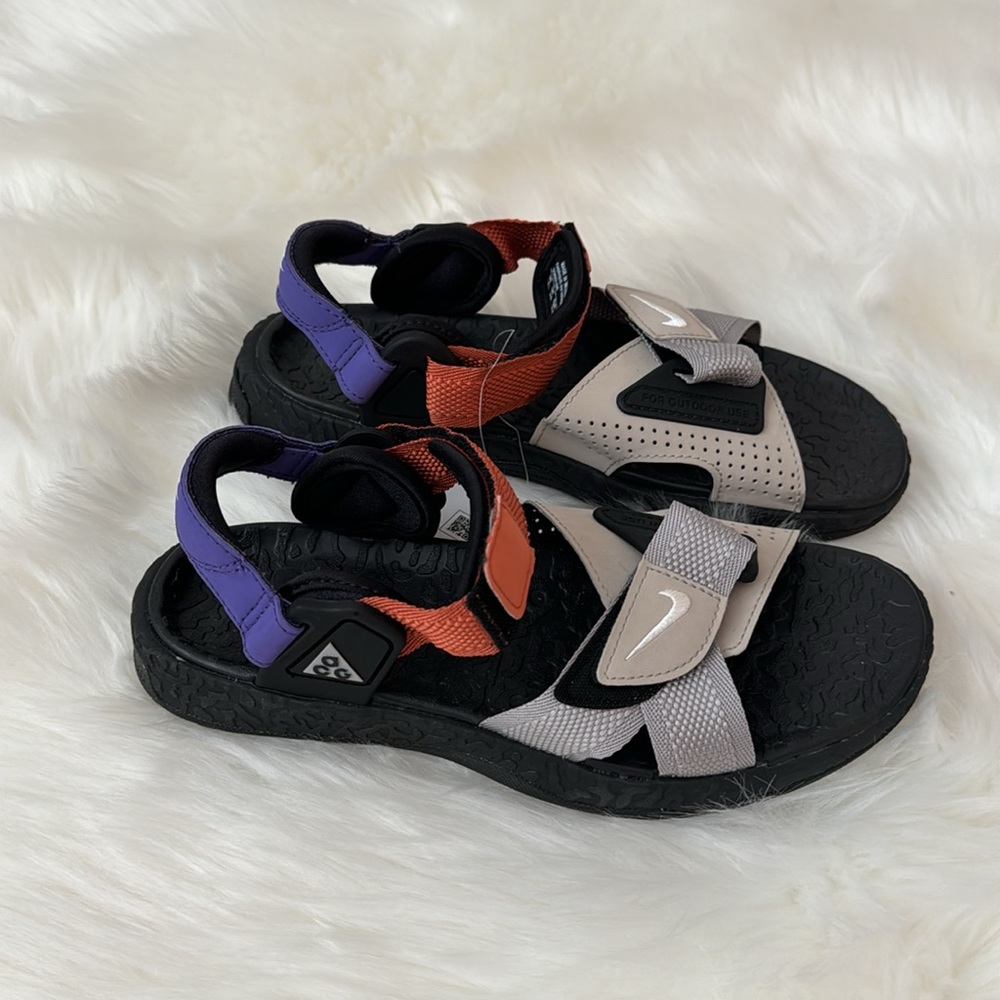 WOMENS ACG AIR DESHUTZ+ SANDALS - Picture 1 of 3